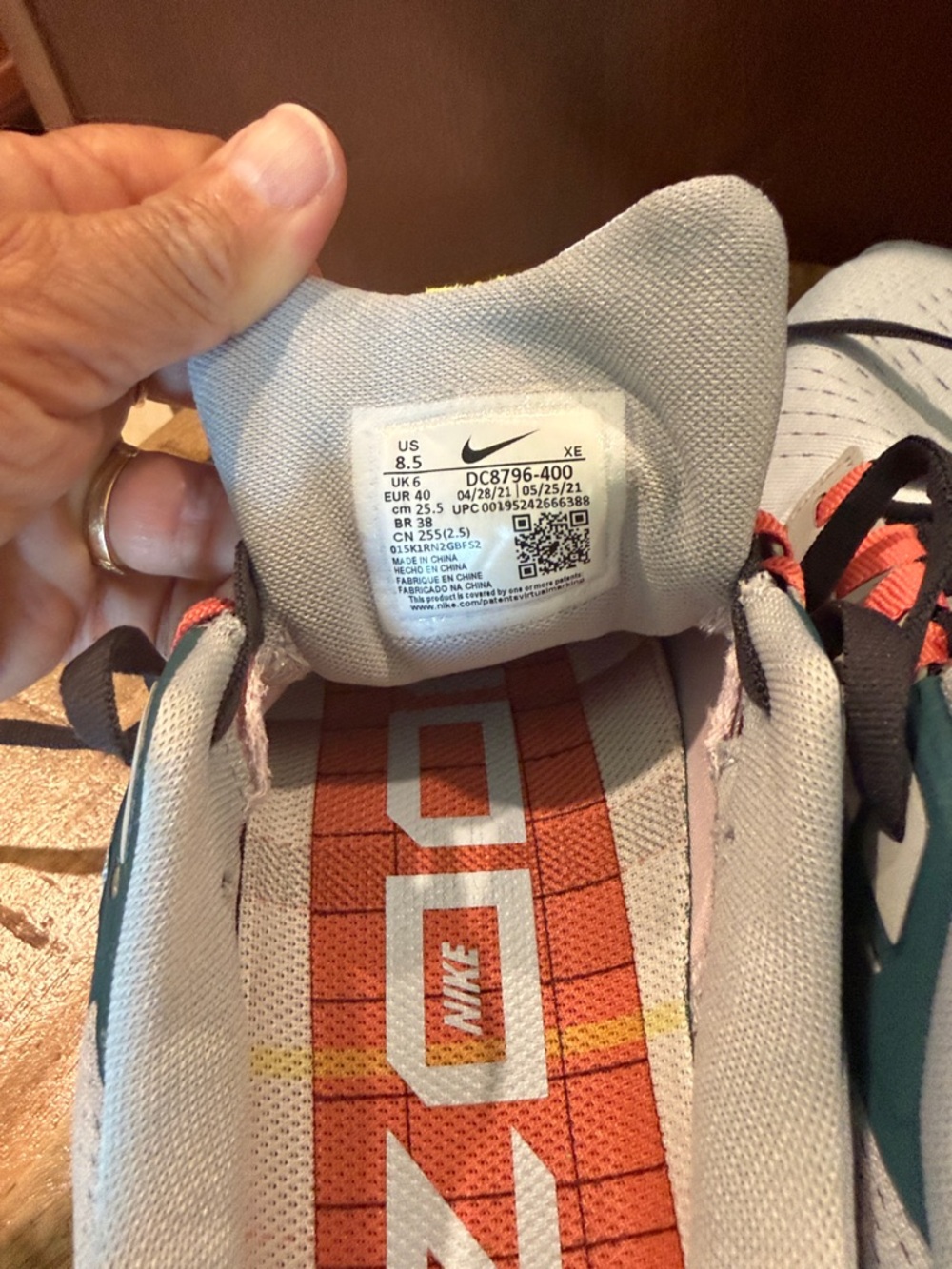 NIKE Women Lightweight Running Sneakers in White with Pink & Yellow Accents - Picture 5 of 14